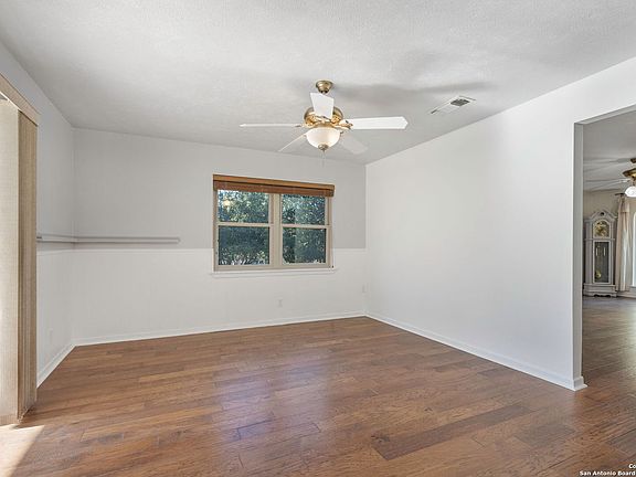 5th image of 109 Briarwood