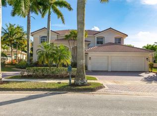 1624 Victoria Pointe Cir, Weston, FL 33327