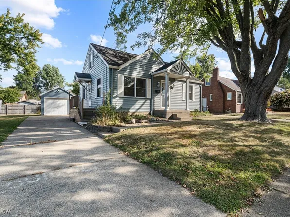 1445 Washington Blvd, Louisville, OH 44641