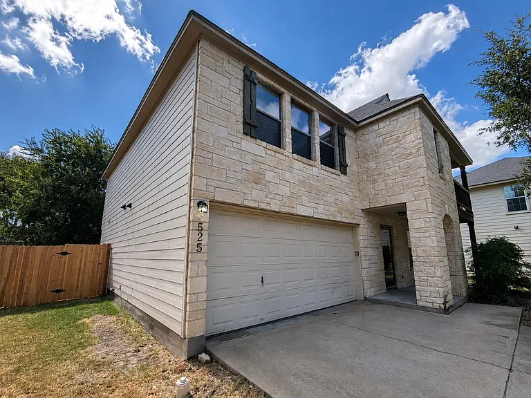 525 Eagles Nest Cv — Photo 2