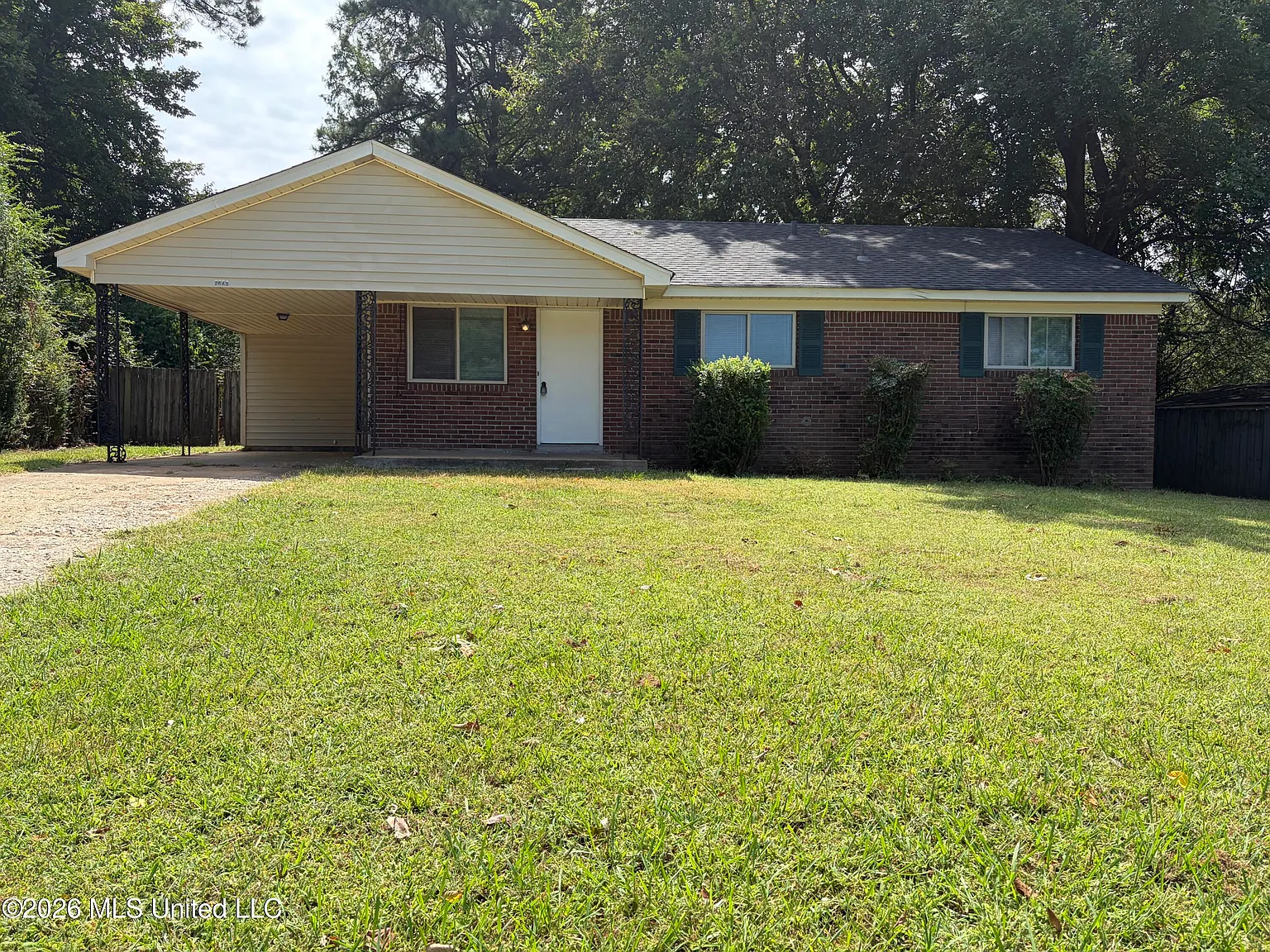 4 bed, 1.5 bath, 1231 sqft, $1,450 — Photo 1