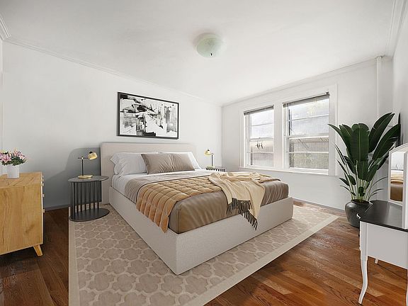 4th image of 2064 33rd St