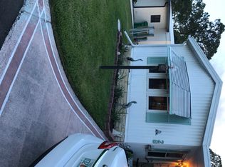 28 Royal Dr, Eustis, FL 32726