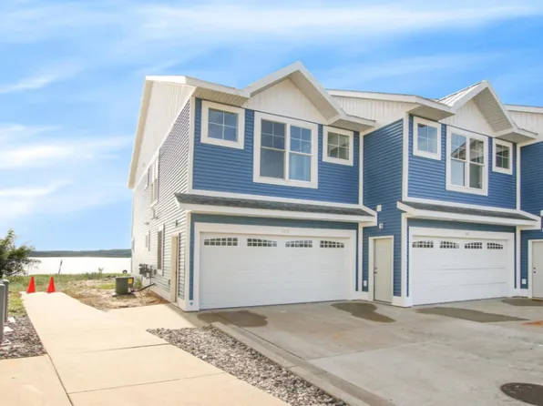 185 Joslin Cove Dr, Manistee, MI 49660