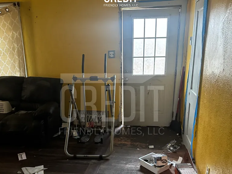826 N 82nd St — Photo 3