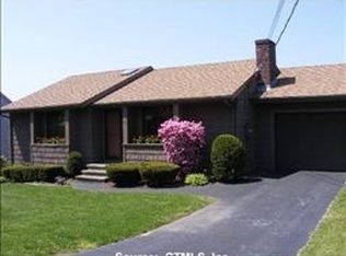 59 Phoenix Dr, Groton, CT 06340