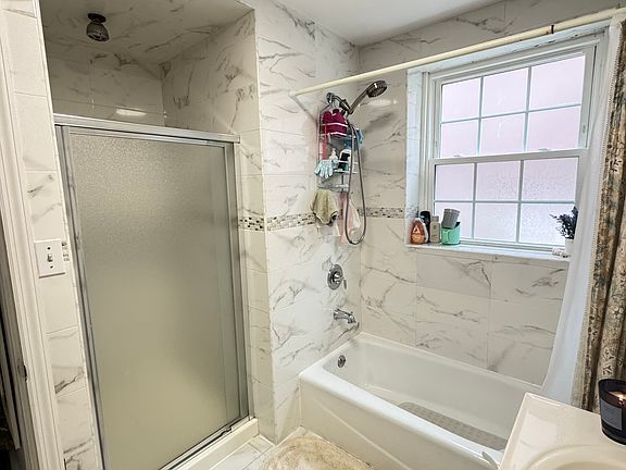 2nd image of 2067 Hering Ave #1A
