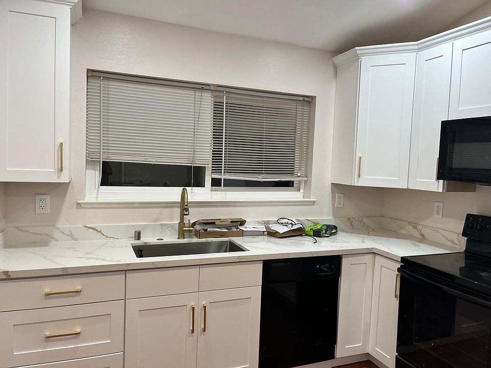 1st image of 2318 Tahiti St #B