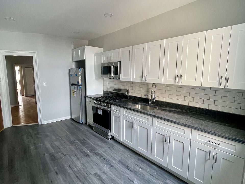 1st image of 1103 Summit Ave #2R