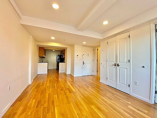2nd image of 3110 23rd St APT 5C