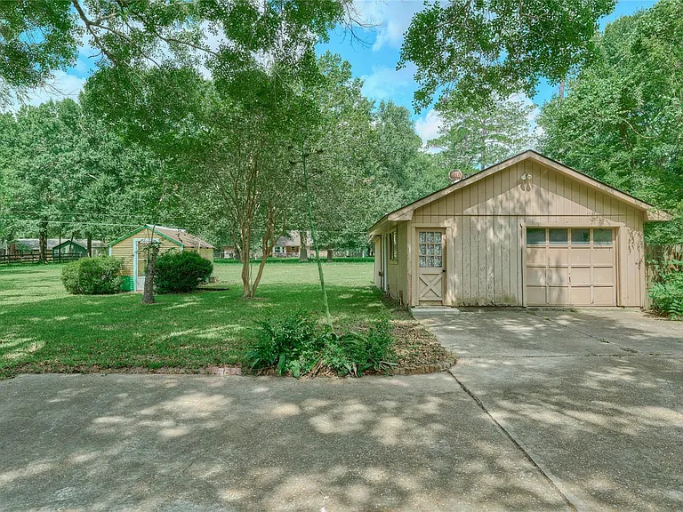 24803 Lori Ln — Photo 33