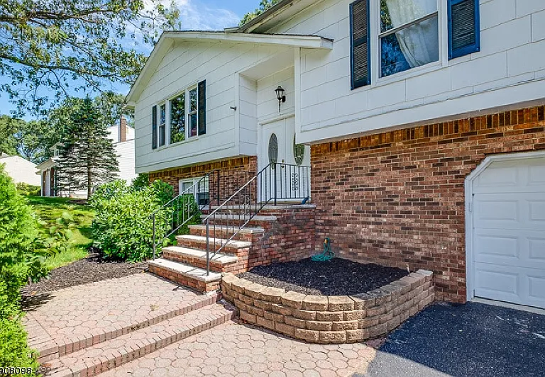 14 Ash Ln — Photo 20