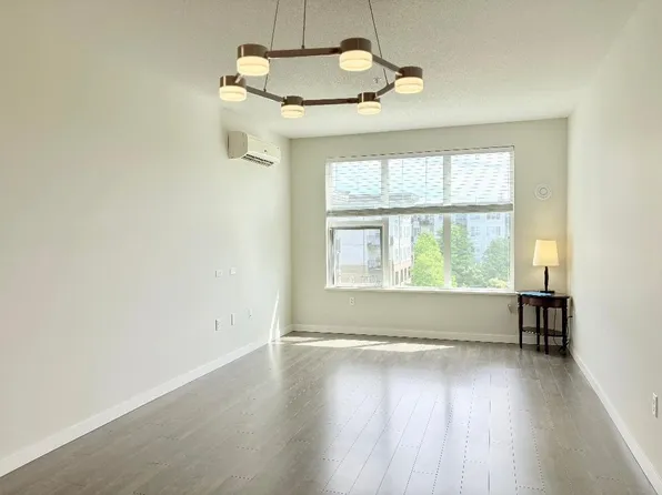 9388 Tomicki Ave #509, Richmond, BC V6X 0C4