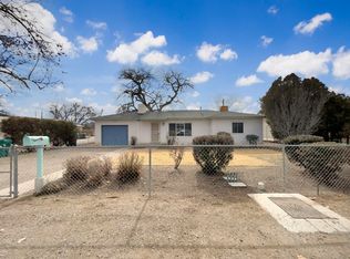 1122 Waldie Rd SW, Albuquerque, NM 87105
