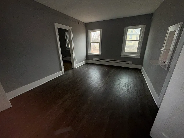 1119 4th Ave #3 — Photo 2