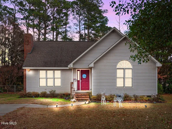 643 Heartwood Drive, Grimesland, NC 27837