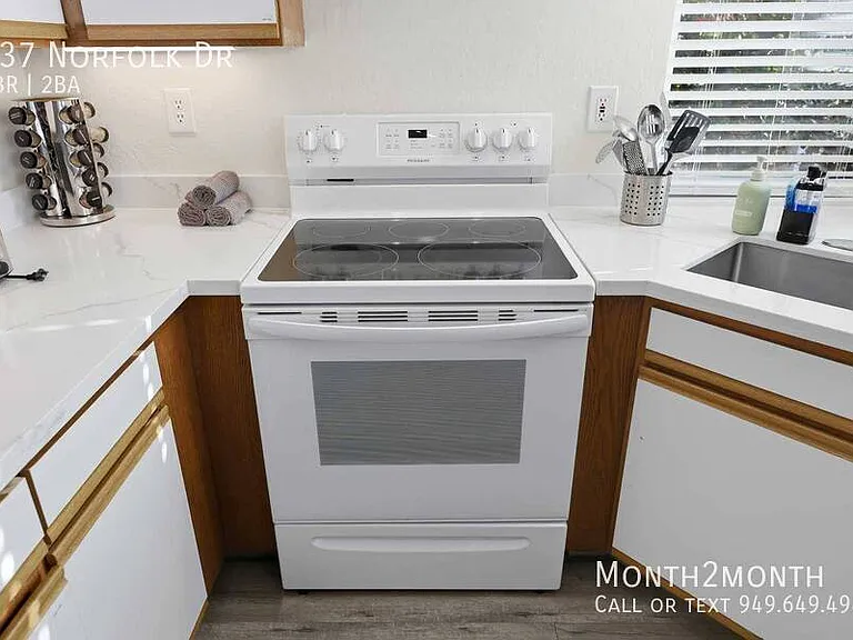 437 Norfolk Dr — Photo 33