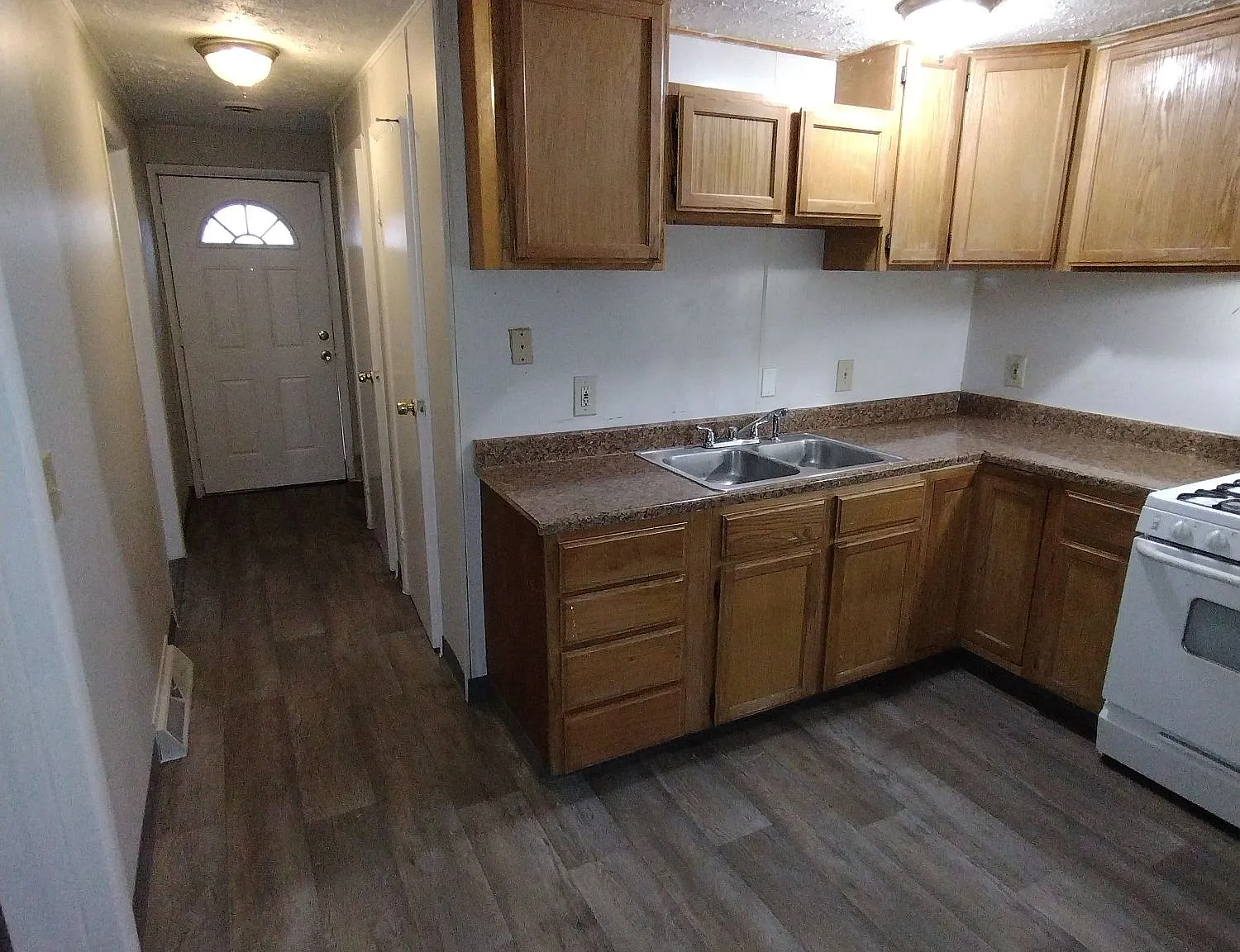 Chesapeake Pointe Townhouses — Photo 3