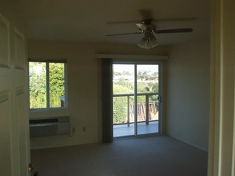 5489 Dorothy Dr — Photo 13