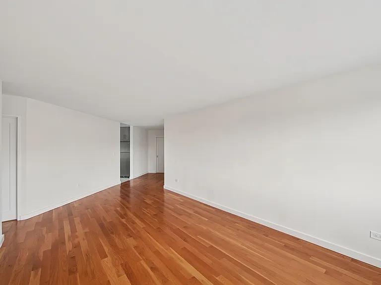1770 Grand Concourse #2J — Photo 5