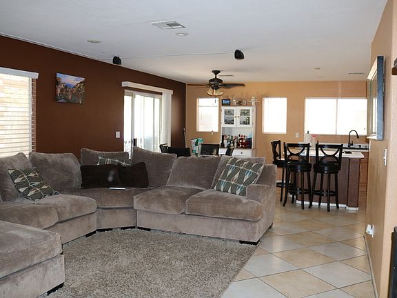 3rd image of 616 Azure Banks Ave
