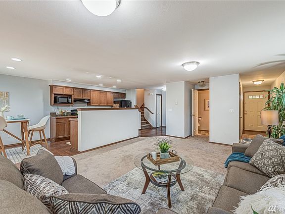 5th image of 4651 148th St NE