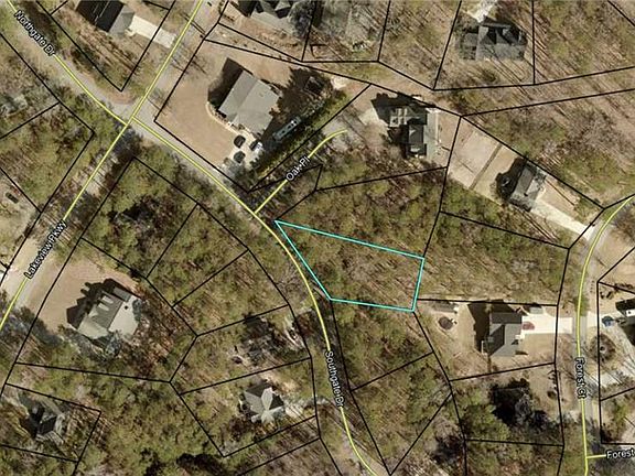 2nd image of 1306 Southgate Dr #306