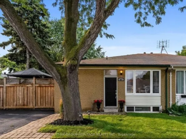 357 Dovedale Dr, Whitby, ON L1N 1Z8