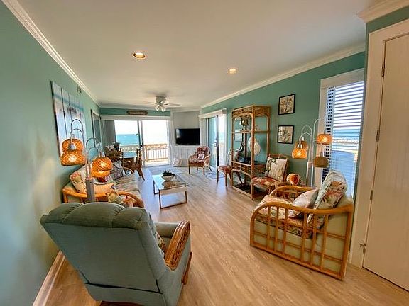 5th image of 179 Beach Cove Dr
