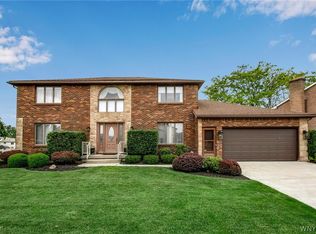 62 Liberty Ln, Buffalo, NY 14224