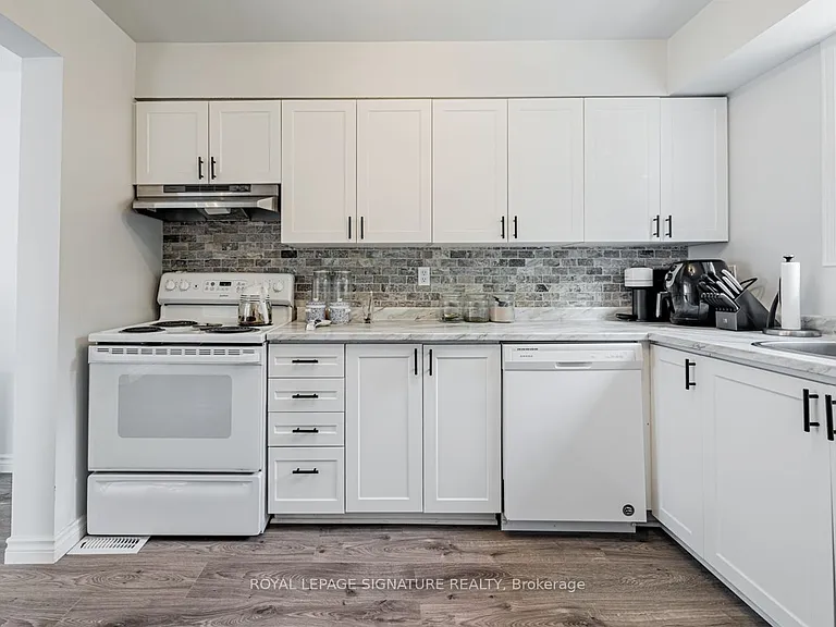 100 William Curtis Cir — Photo 13