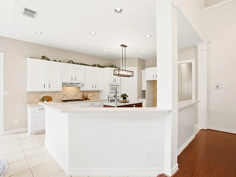 1322 Kirby Lake Ct — Photo 15