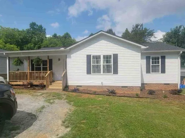 112 Penny St, Randleman, NC 27317