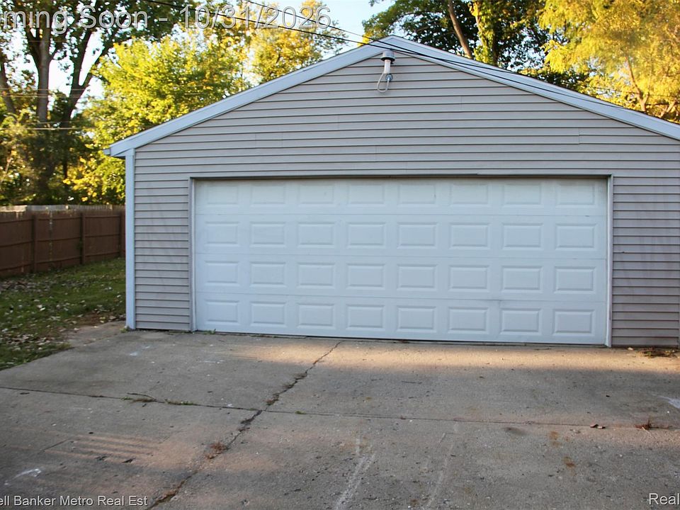 1010 Canterbury Dr, photo 23