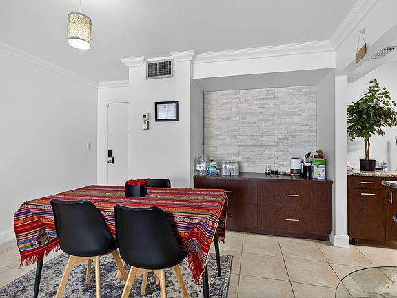 3rd image of 1428 SE 4th Avenue #102