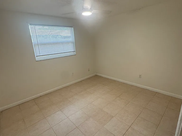9313 Eastfield Rd #B — Photo 7