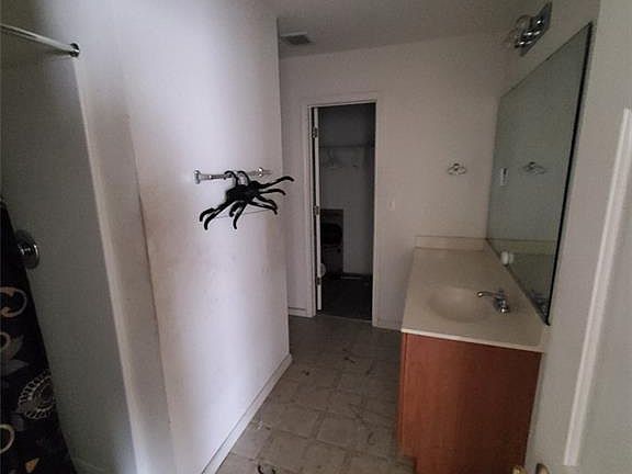 5th image of 5010 Mallison Way