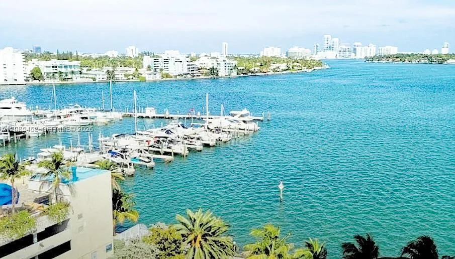 Caribbean Towers Condo — Photo 2