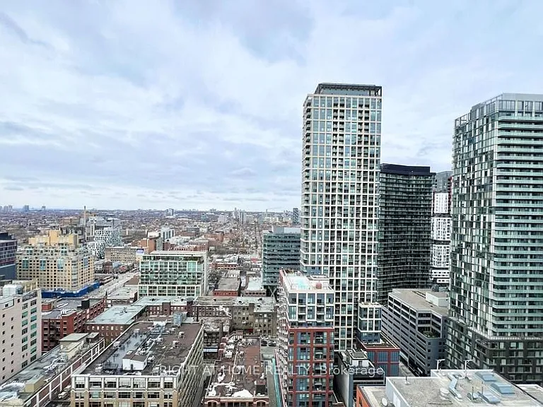 11 Charlotte St #3005 — Photo 9