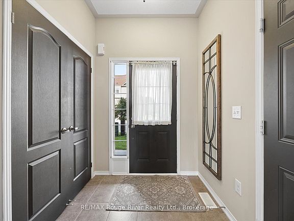 4th image of 85 Lander Cres