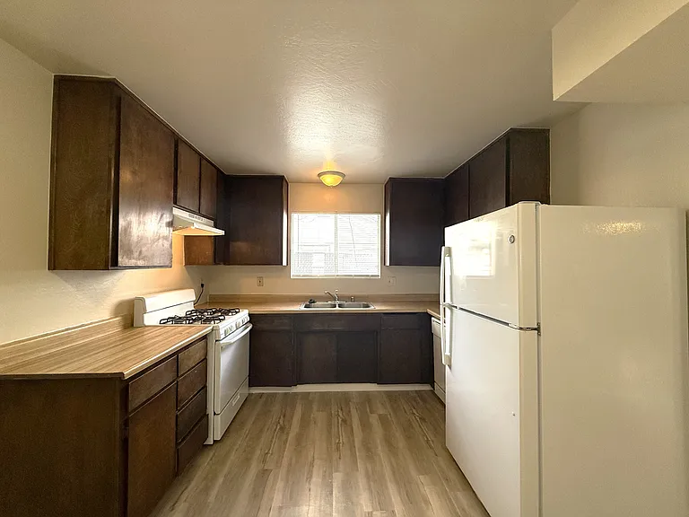 1505 W 3rd St #F — Photo 4
