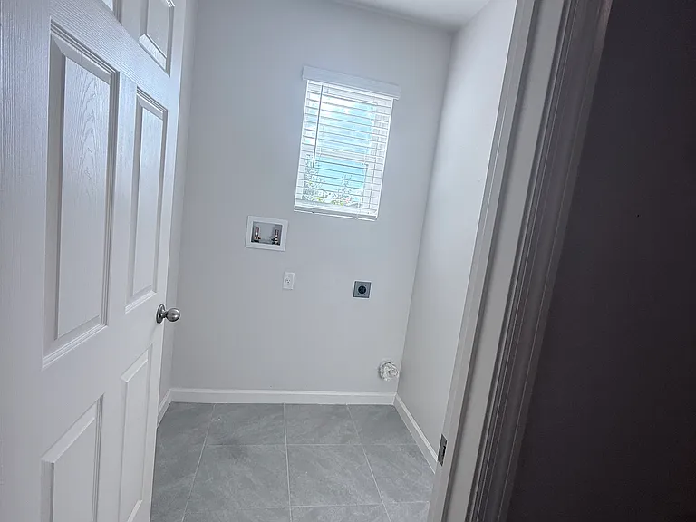 12134 SW Rimini Way — Photo 3
