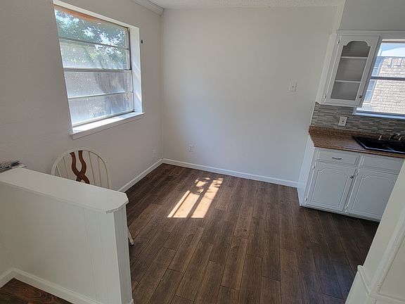 4th image of 7445 Darien St