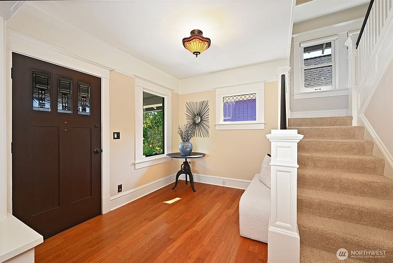 4th image of 4227 Meridian Avenue N