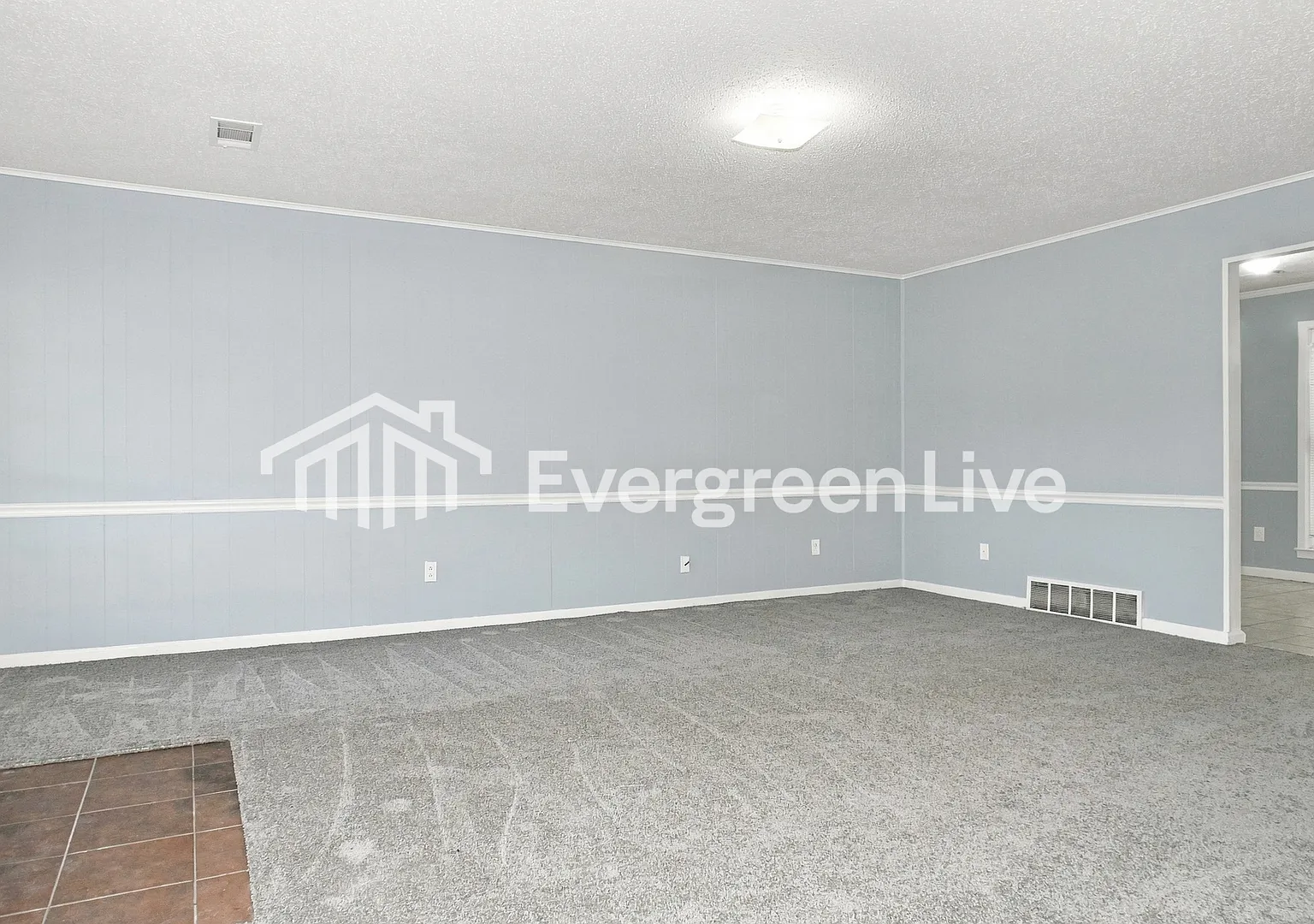 3 bed, 2.0 bath, 1861 sqft, $1,645 — Photo 3