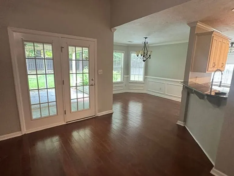 377 Sandleton Way — Photo 6
