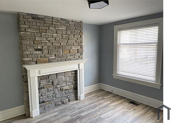 5th image of 19 E Innis Ave #19