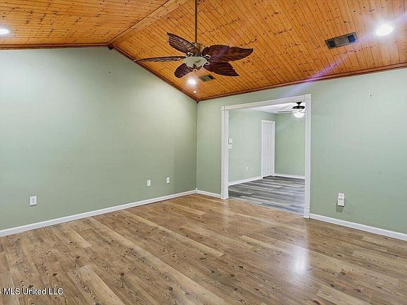 5th image of 113 Golden Estates Dr
