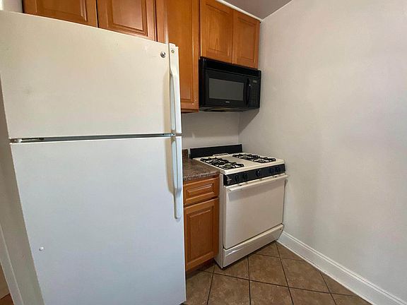 5th image of 20-12 20th St #3G
