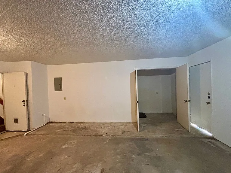 5311 Doe Valley Ln — Photo 26